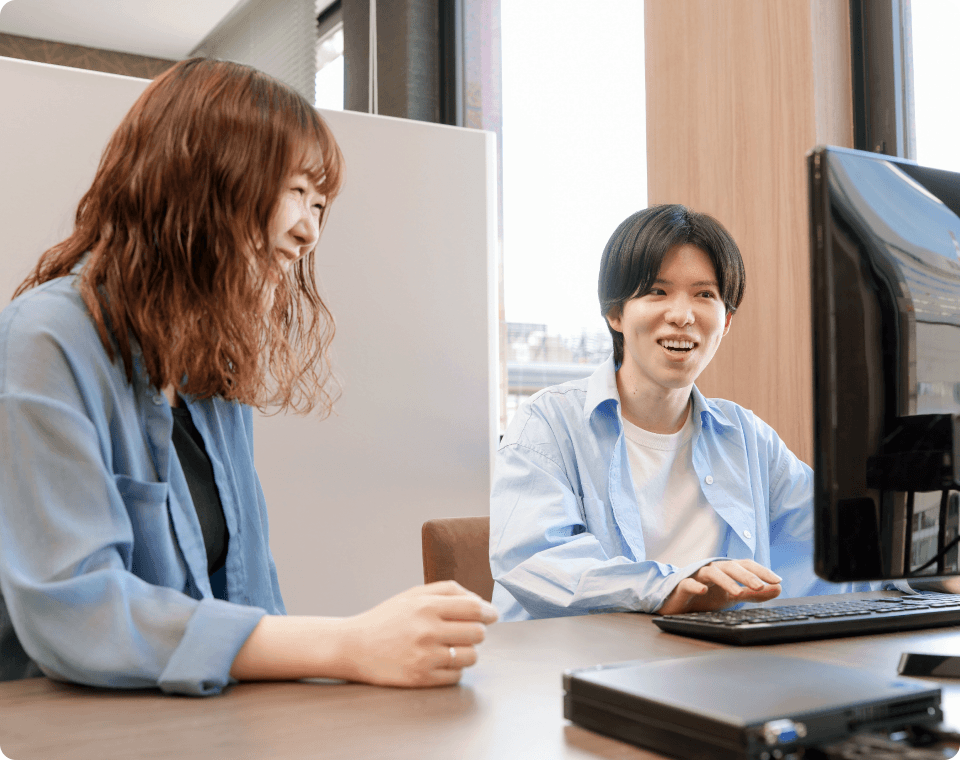 ミーティング中の社員